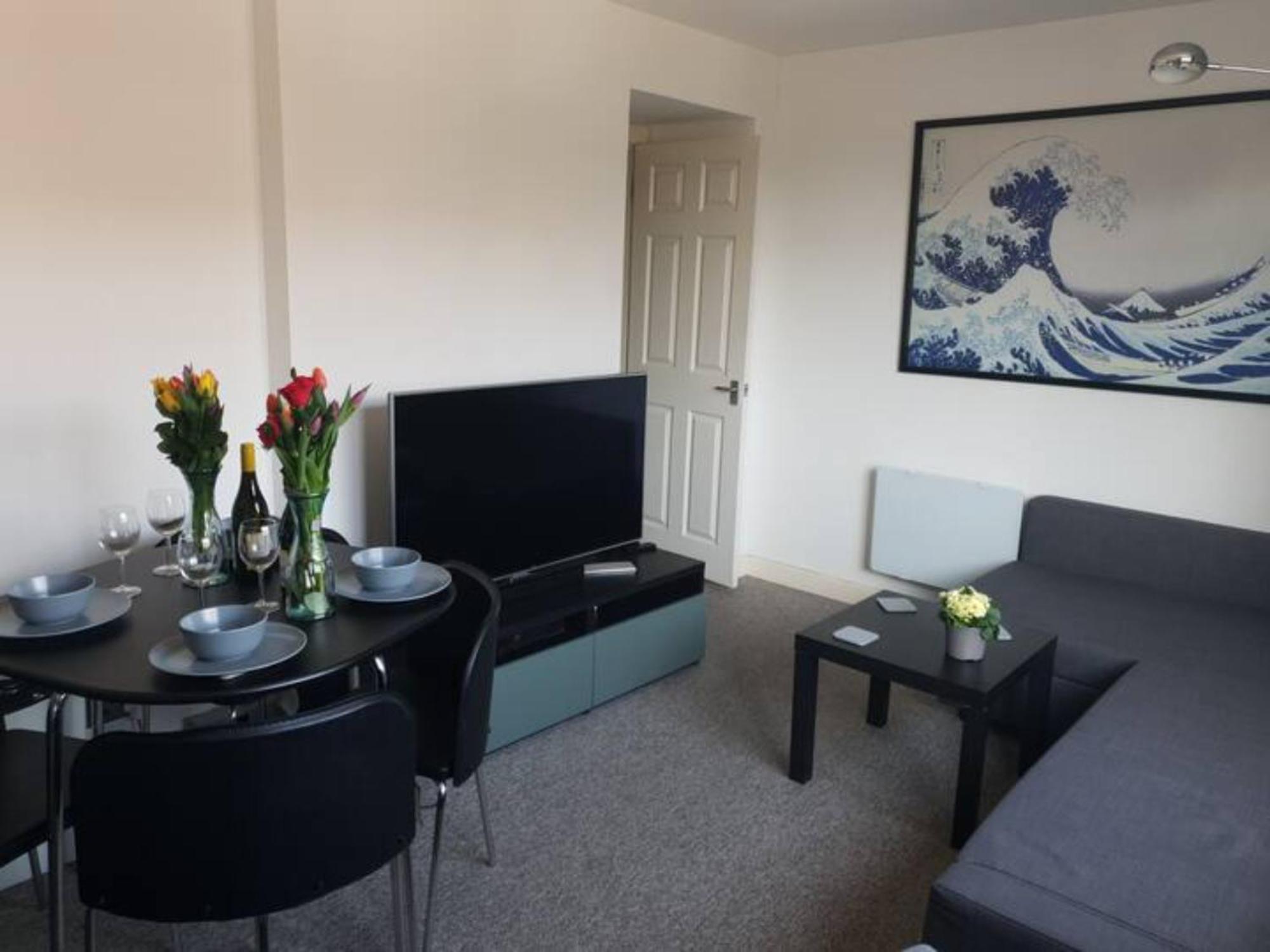 Newly Renovated Ideally Situated 2 Bedroom Flat 伯恩茅斯 外观 照片
