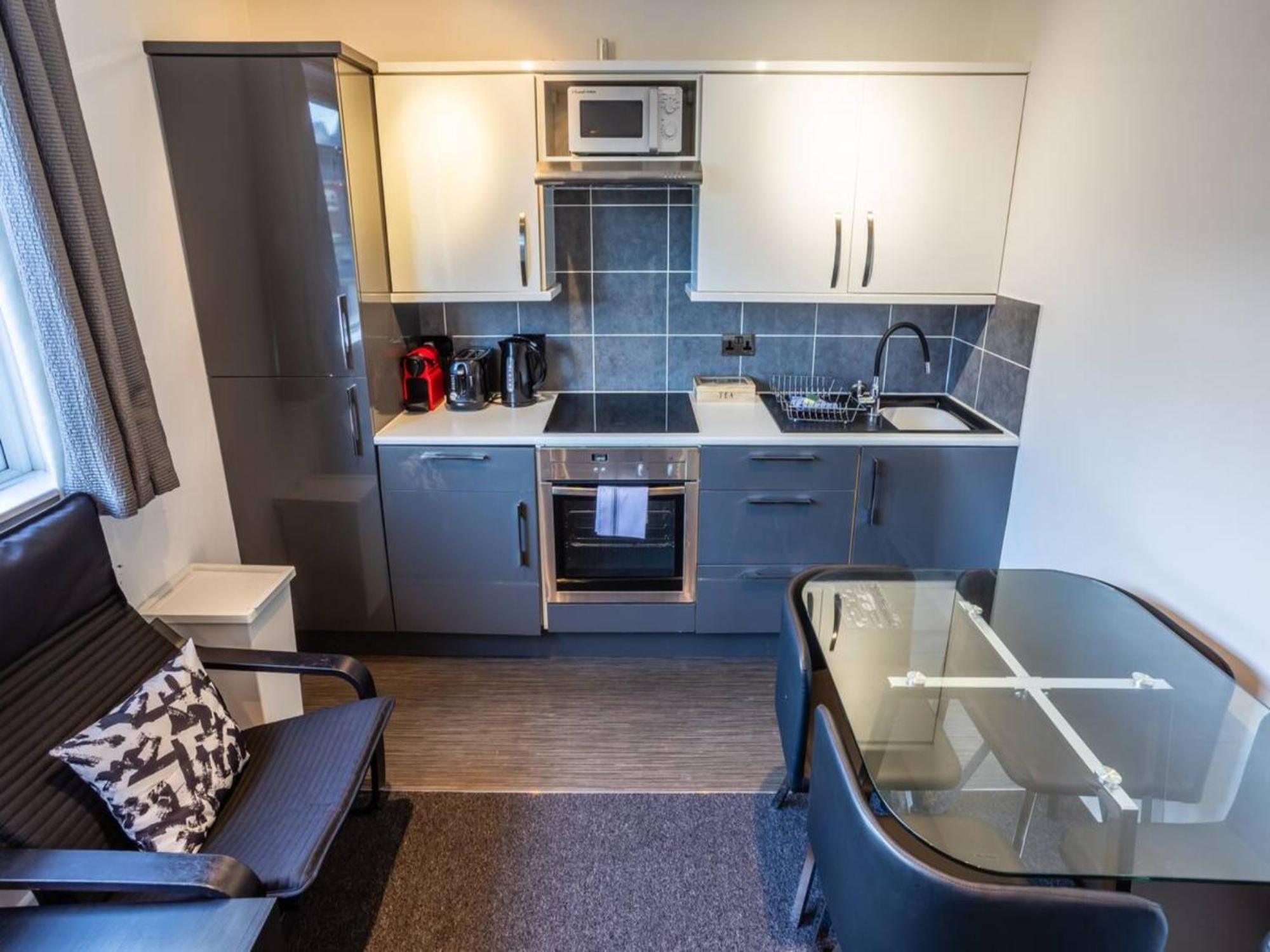 Newly Renovated Ideally Situated 2 Bedroom Flat 伯恩茅斯 外观 照片